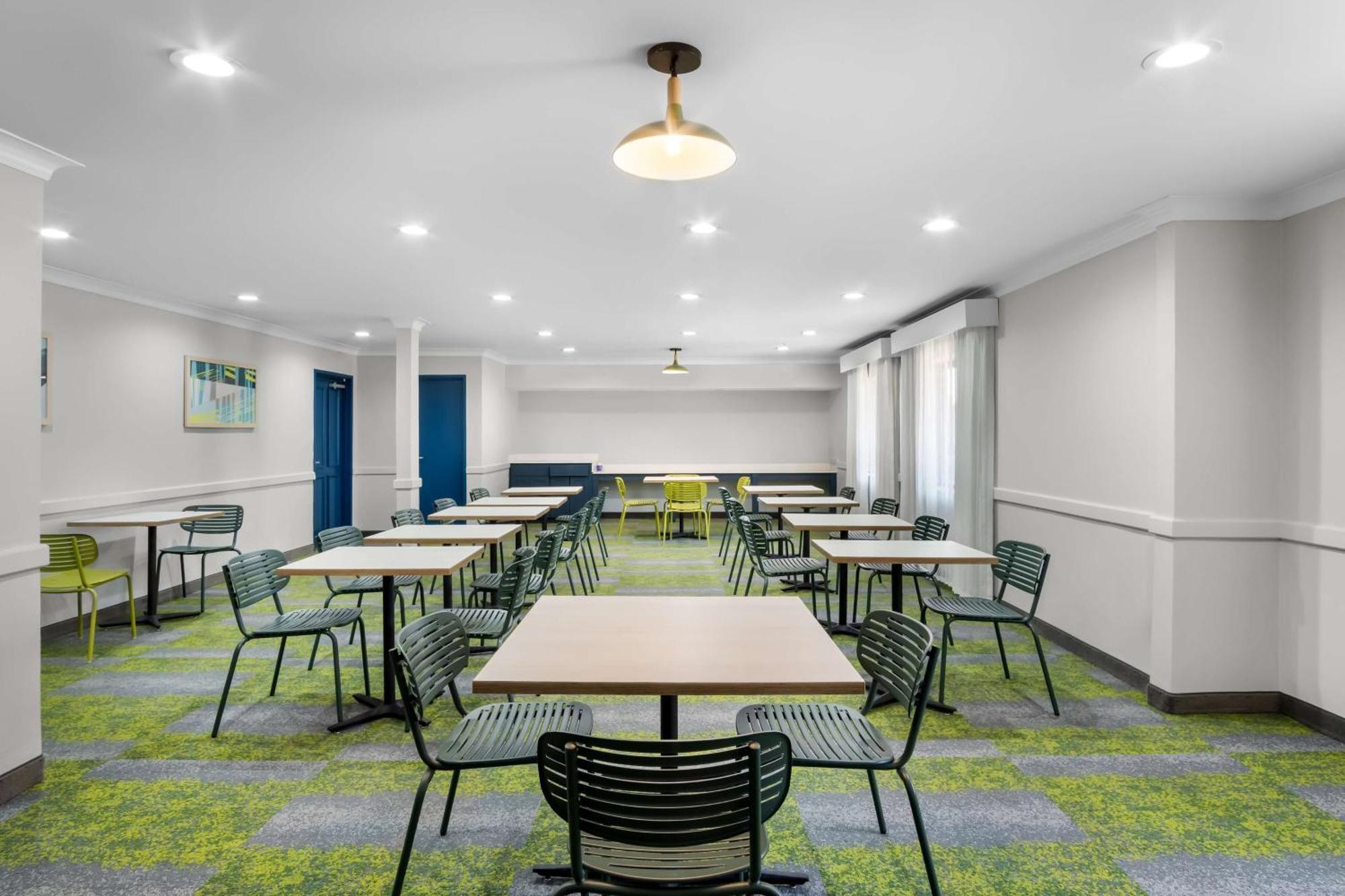 Spark By Hilton Grapevine Dfw North מראה חיצוני תמונה