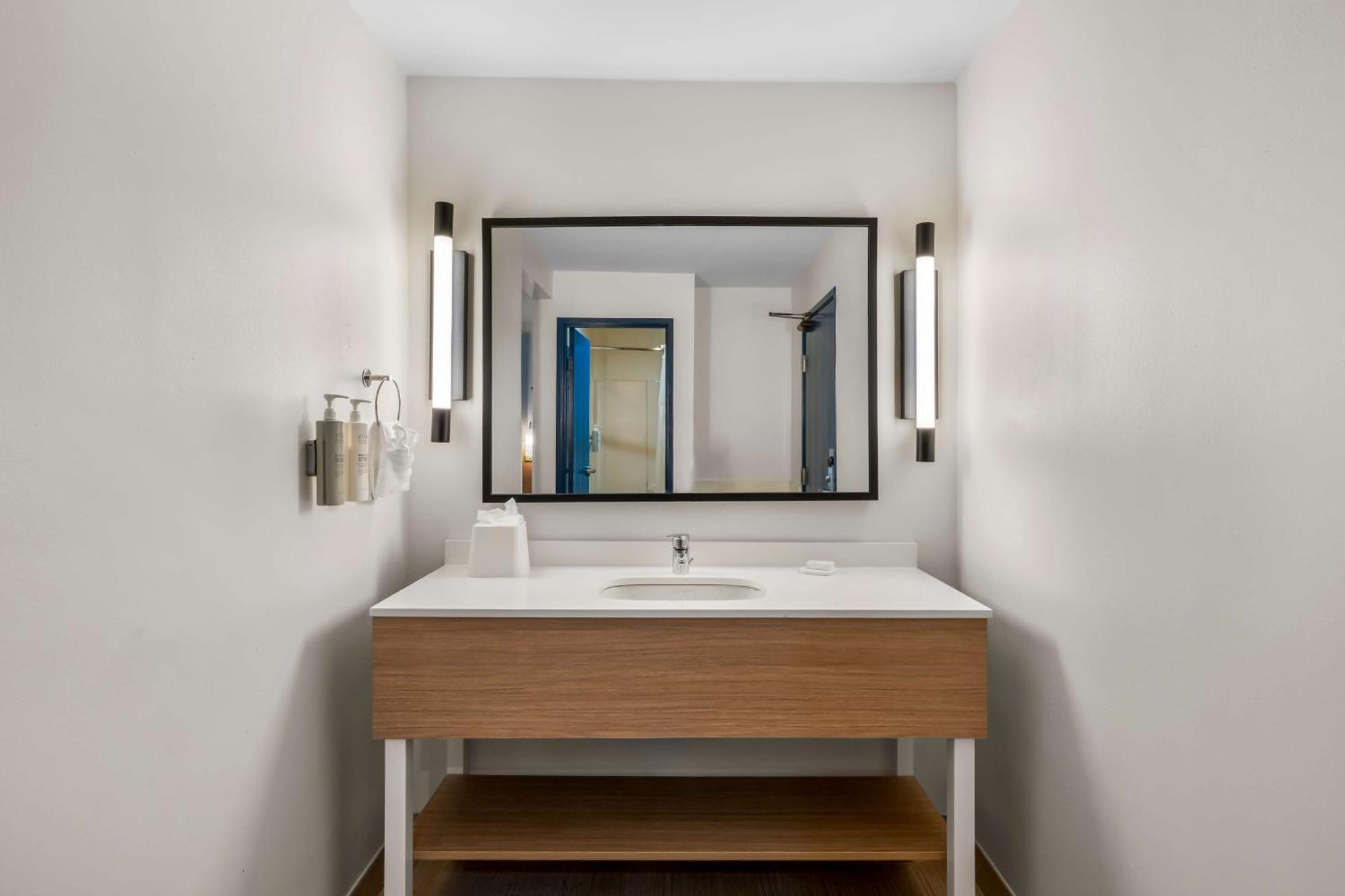 Spark By Hilton Grapevine Dfw North מראה חיצוני תמונה